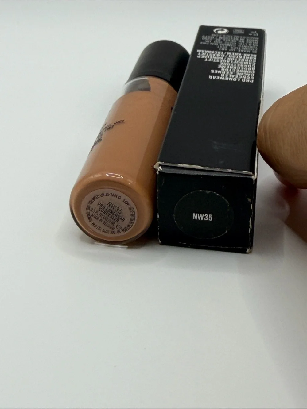 M.A.C Pro Longwear Concealer NC35 9ml/0.3 fl oz New In Box